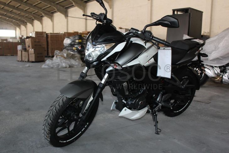 Bajaj Pulsar NS 200 FI ABS 