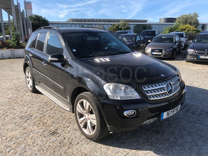 Mercedes-Benz ML 320CDI · Ano 2008