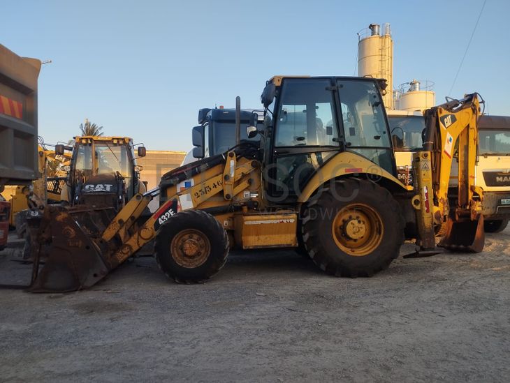 ME05 - Maputo - Lote 16 - Retro-escavadeira Caterpillar 432E