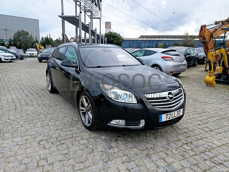 Opel Insígnia · Ano  2011 