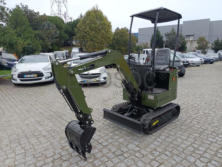 Mini Giratória Colt KV13 · Ano 2025