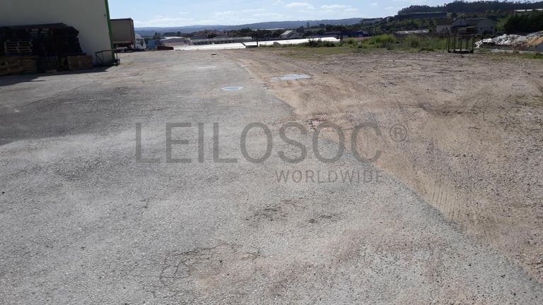 Pavilhão + Lotes para Construção + Terrenos · 1/24 de Terreno · Ourém