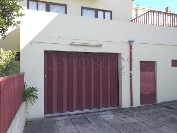 Usufruto · Lugar de Garagem · Porto