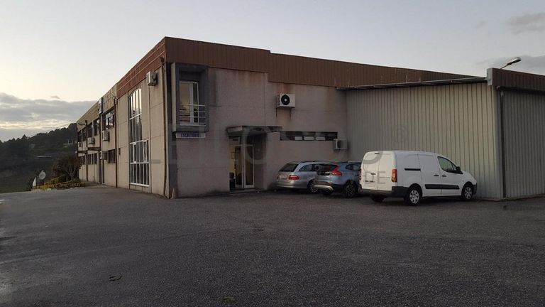 Armazém Industrial + Equipamentos