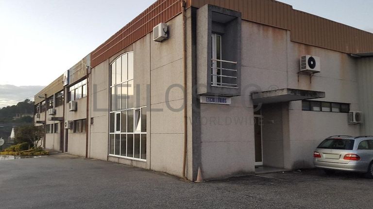 Armazém Industrial + Equipamentos