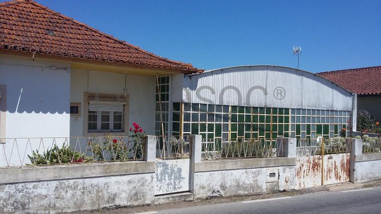 Moradia V3 + Anexos + Logradouro · Anadia