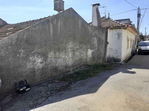 Moradia V3 + Anexos + Logradouro · Anadia