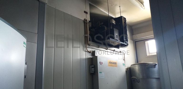 Câmaras de Frio + Material Informático · Valença