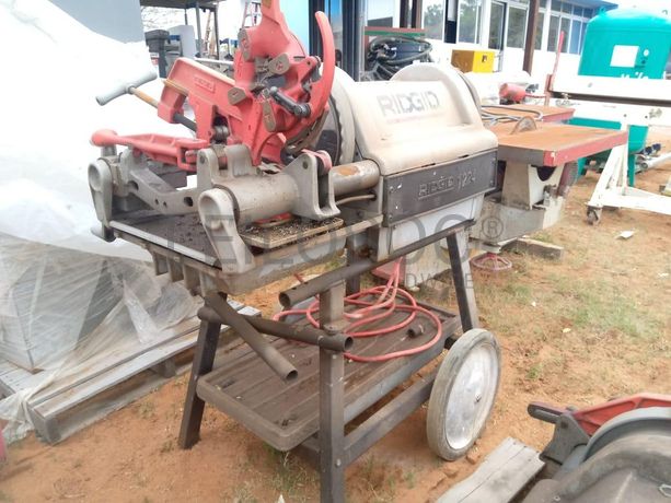 Maquina Roscadora ·