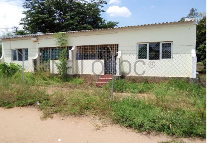 Condomínio com 14 moradias em Tete ·