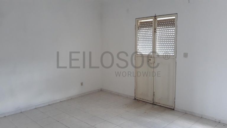 Moradia V3 com Garagem · Castelo Branco