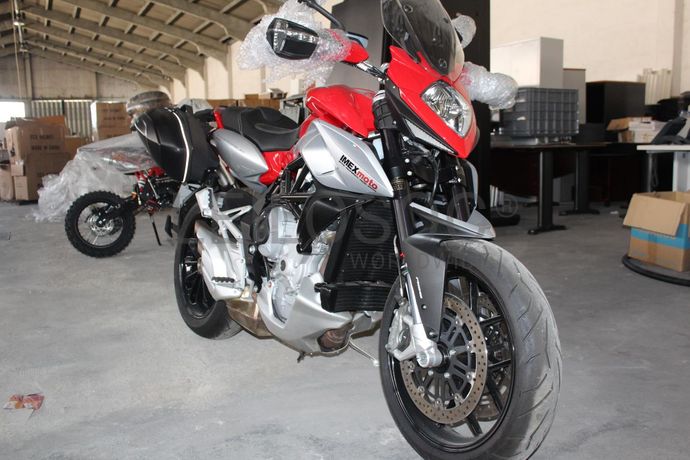 MV Augusta STRADALE 800