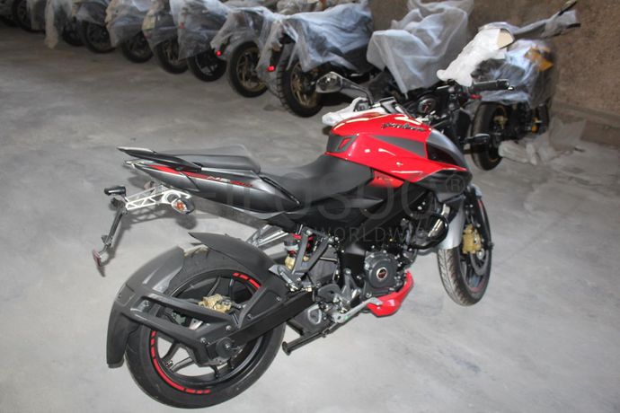 Bajaj Pulsar NS200 FI ABS