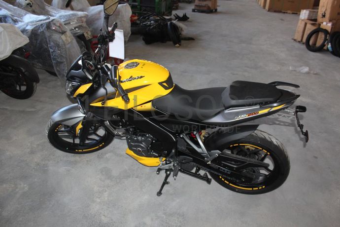 Bajaj Pulsar NS 200 FI ABS