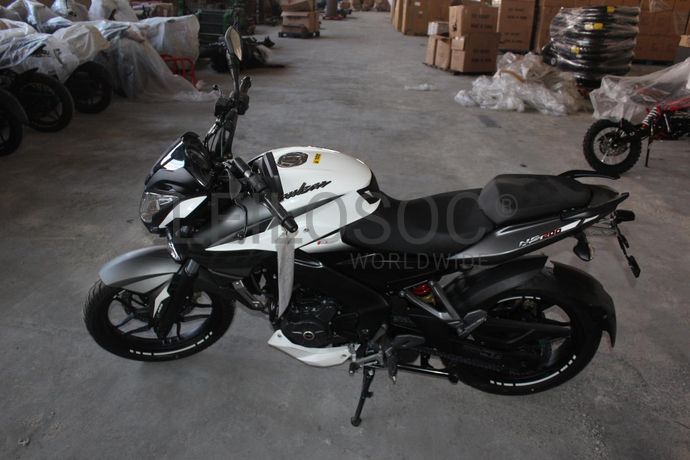 Bajaj Pulsar NS 200 FI ABS 