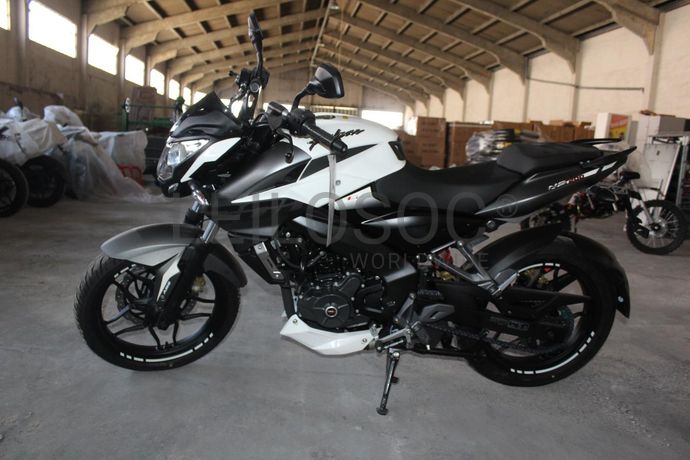 Bajaj Pulsar NS 200 FI ABS 