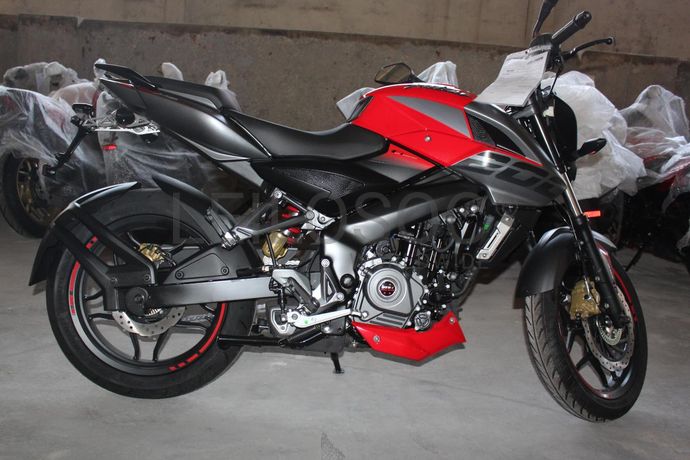 Bajaj Pulsar NS 200 FI ABS