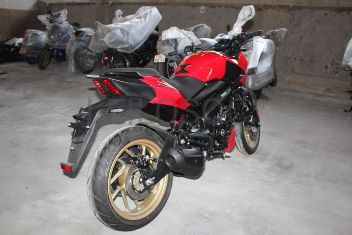 Bajaj Dominar D400 ABS