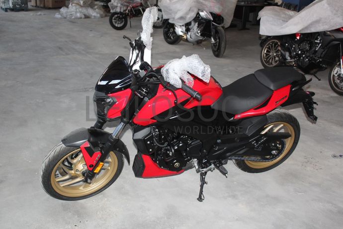 Bajaj Dominar D400 ABS