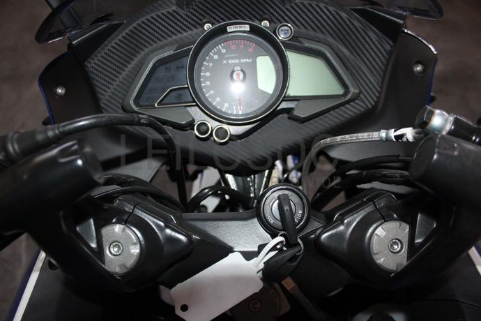 Bajaj Pulsar RS 200 FI ABS