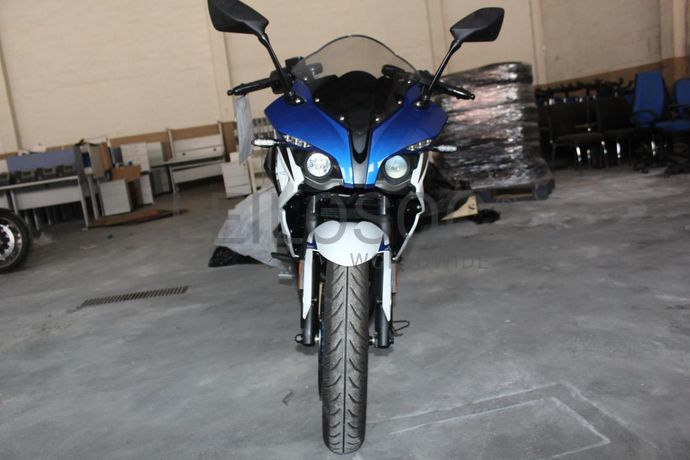 Bajaj Pulsar RS 200 FI ABS