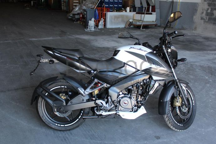 Bajaj Pulsar NS 200