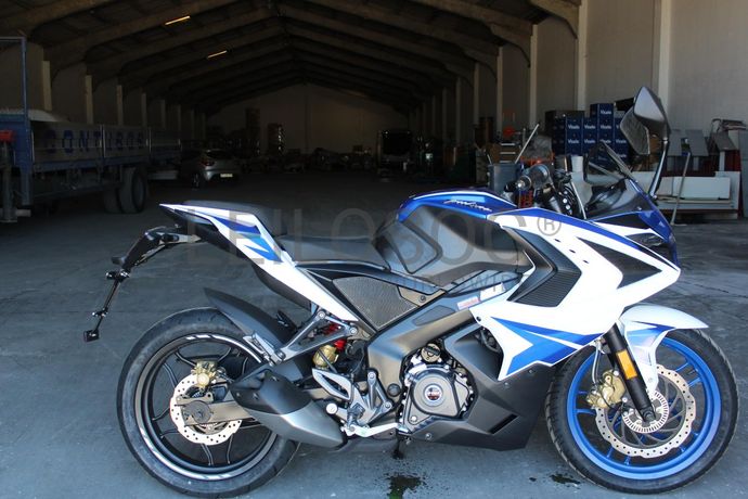 Bajaj Pulsar RS 200 FI ABS