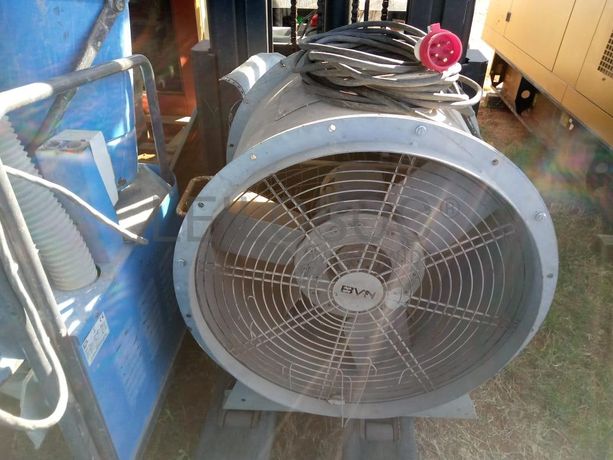 Ventilador industrial ·