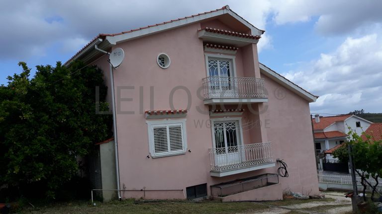 Moradia V3 + Terreno · Vila Velha de Ródão