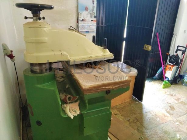 Máquina de corte de pele + Balancé + Prensa de corte