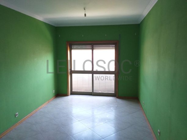 Apartamento T2 + Garagem · São João da Madeira