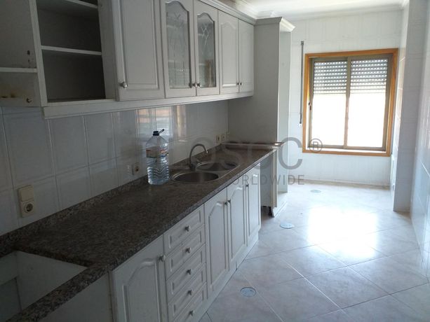 Apartamento T2 + Garagem · São João da Madeira