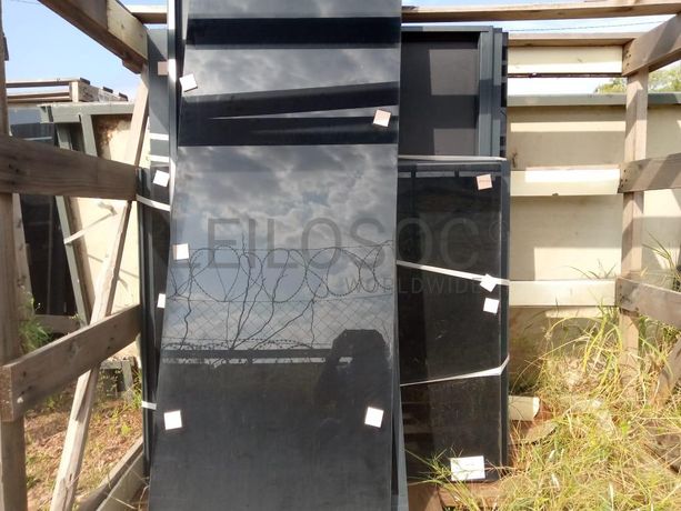 Estruturas de alumínio com vidros duplos ·