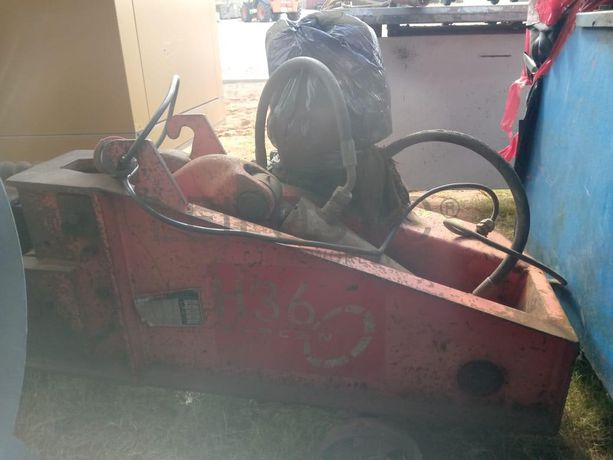 Máquina de cortar ferro ·