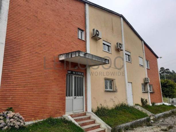 Armazém c/ Escritório e Apartamento · Anadia