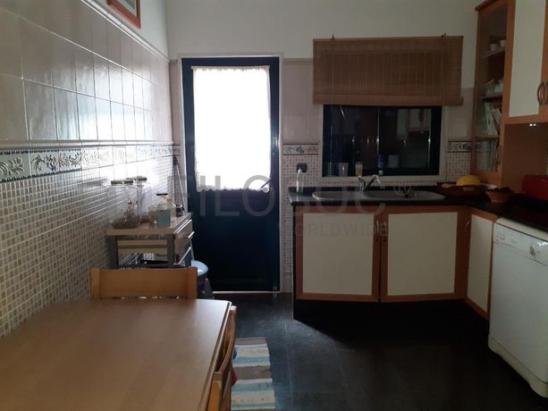 Moradia V3 c/ Logradouro · Vila Viçosa