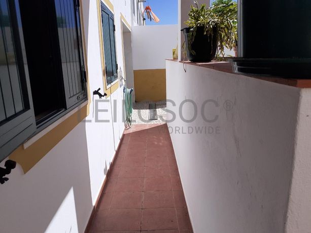 Moradia V3 c/ Logradouro · Vila Viçosa