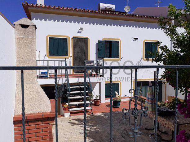 Moradia V3 c/ Logradouro · Vila Viçosa