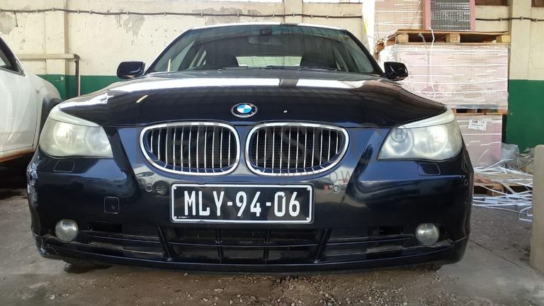 BMW - 525i ·