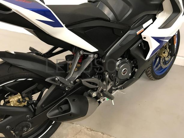 Bajaj Pulsar RS200