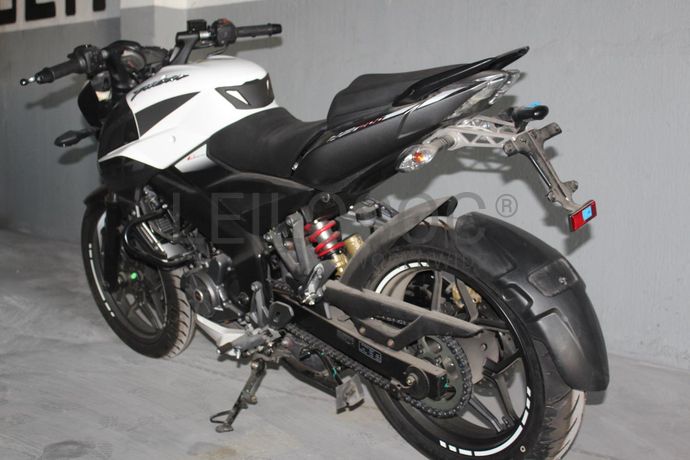 Bajaj Pulsar NS 200 FI ABS