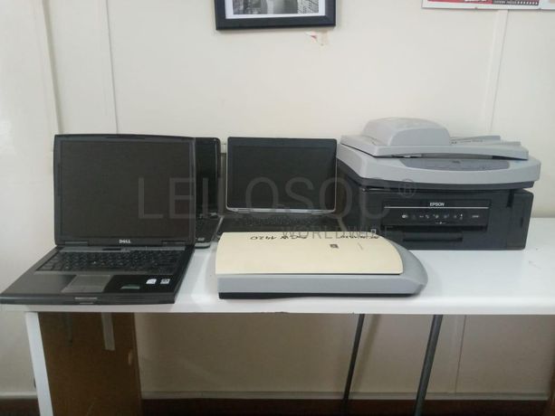 Material Informático ·