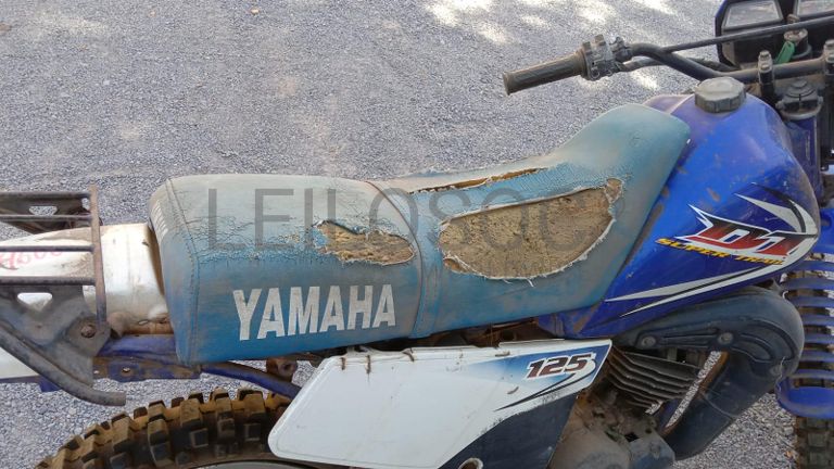 Motorizada de marca Yamaha DT 125 ·