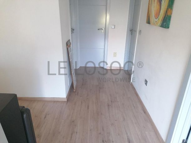 Moradia V3 com Piscina inserida na Quinta da Moura · Oeiras