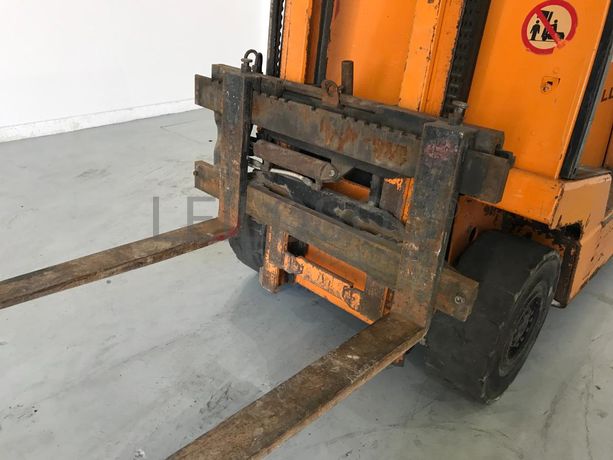 Empilhador Still DFG2