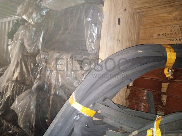 Mobiliário de escritório + Diversos + Diversos + Diversos + Material Informático + Rolos de Arame + Diversos + Diversos + Para Choques + Contentor de 40P · 