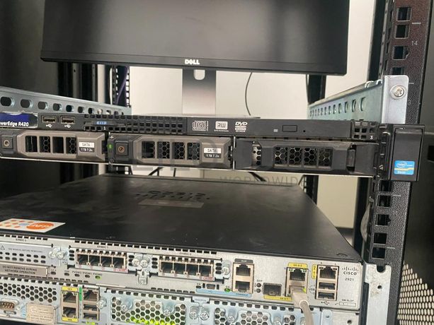 Equipamentos eletrónicos ·