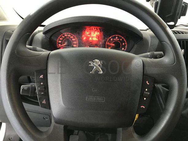 Peugeot Boxer 2.0 Blue HDI · Ano 2017