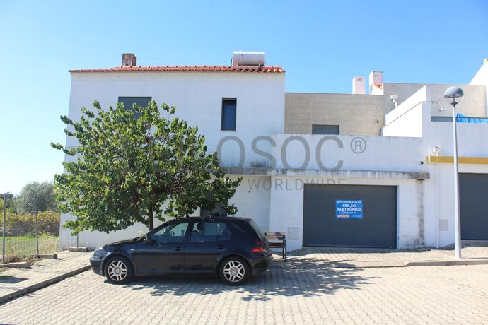 Lote para Construção c/ Benfeitoria · Portalegre