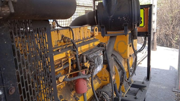 GERADOR OLYMPIAN GEH250 ·